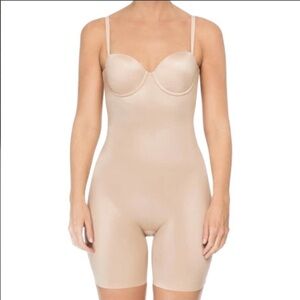 NWT SPANX Suit Your Fancy Convertible Strap Bodysuit! NEW